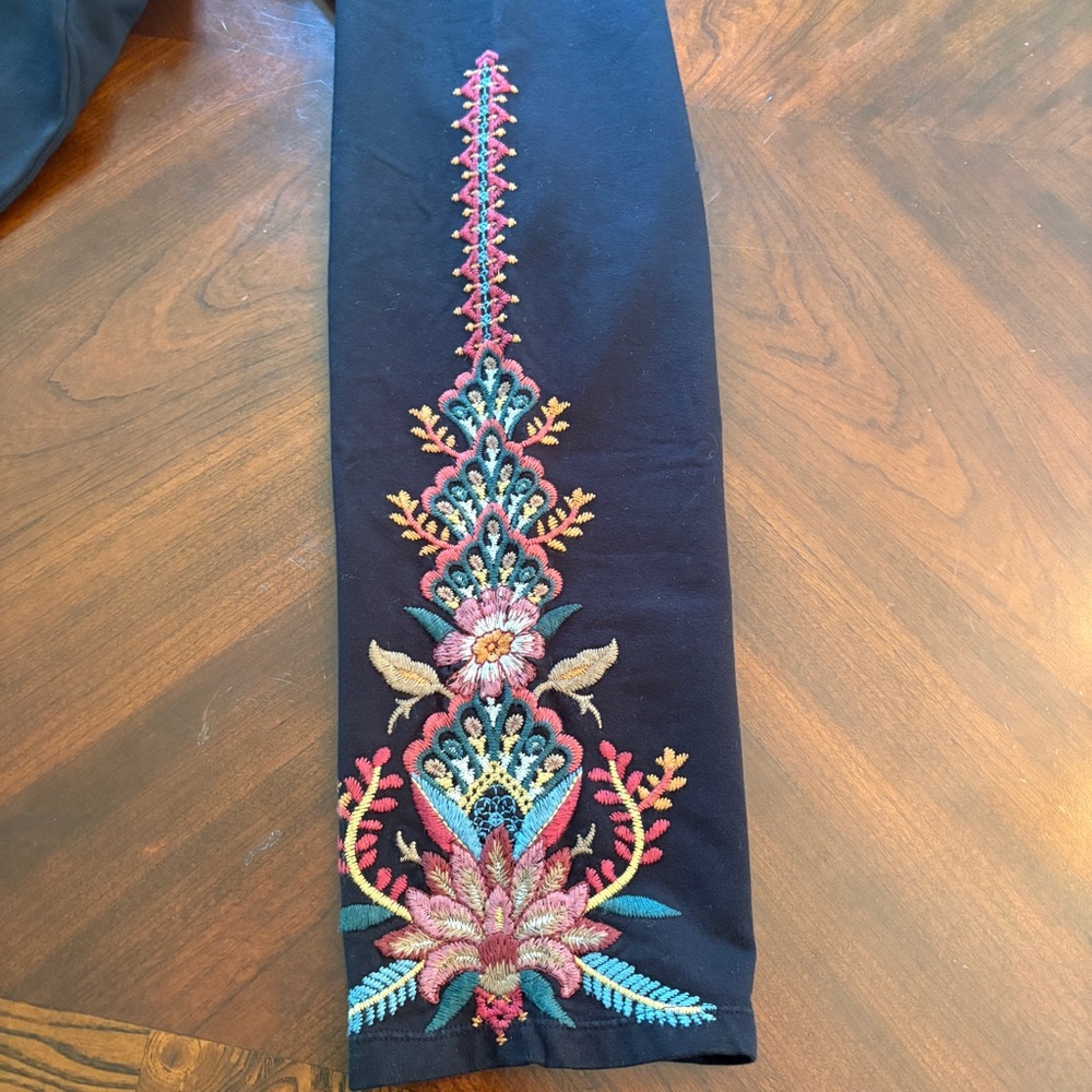 Johnny Was Avita Embroidered Leggings - XL JW Black - Cottage Core - Picture 7 of 14